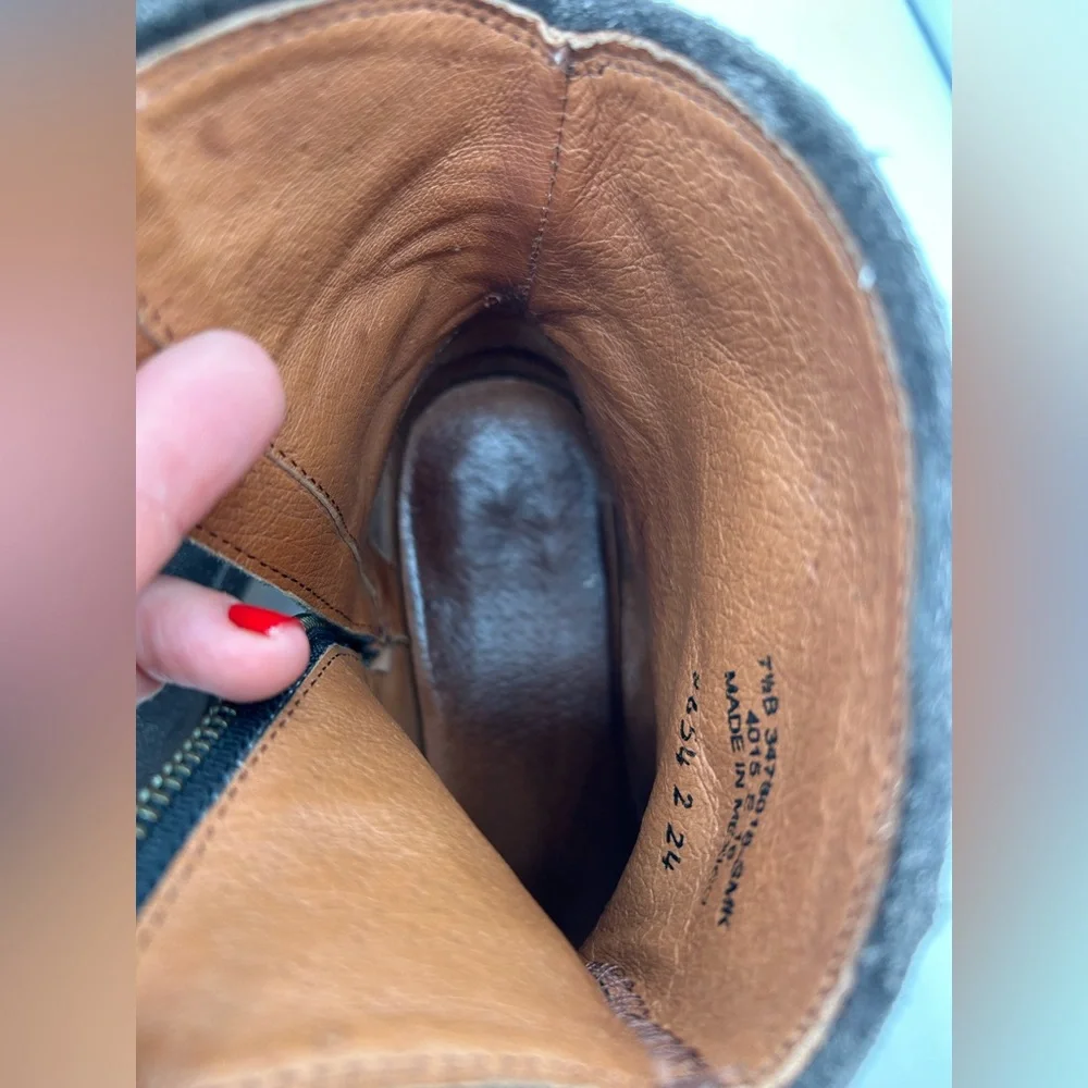 Frye Sacha Short Gray Suede Cowboy Cowgirl 
Ankle Bootie Western Womens size 7.5 - Picture 12 of 14